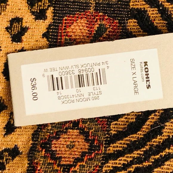 APT. 9 size XL Ivory & Tan color block open back silky top with shirred wrist - Picture 4 of 8